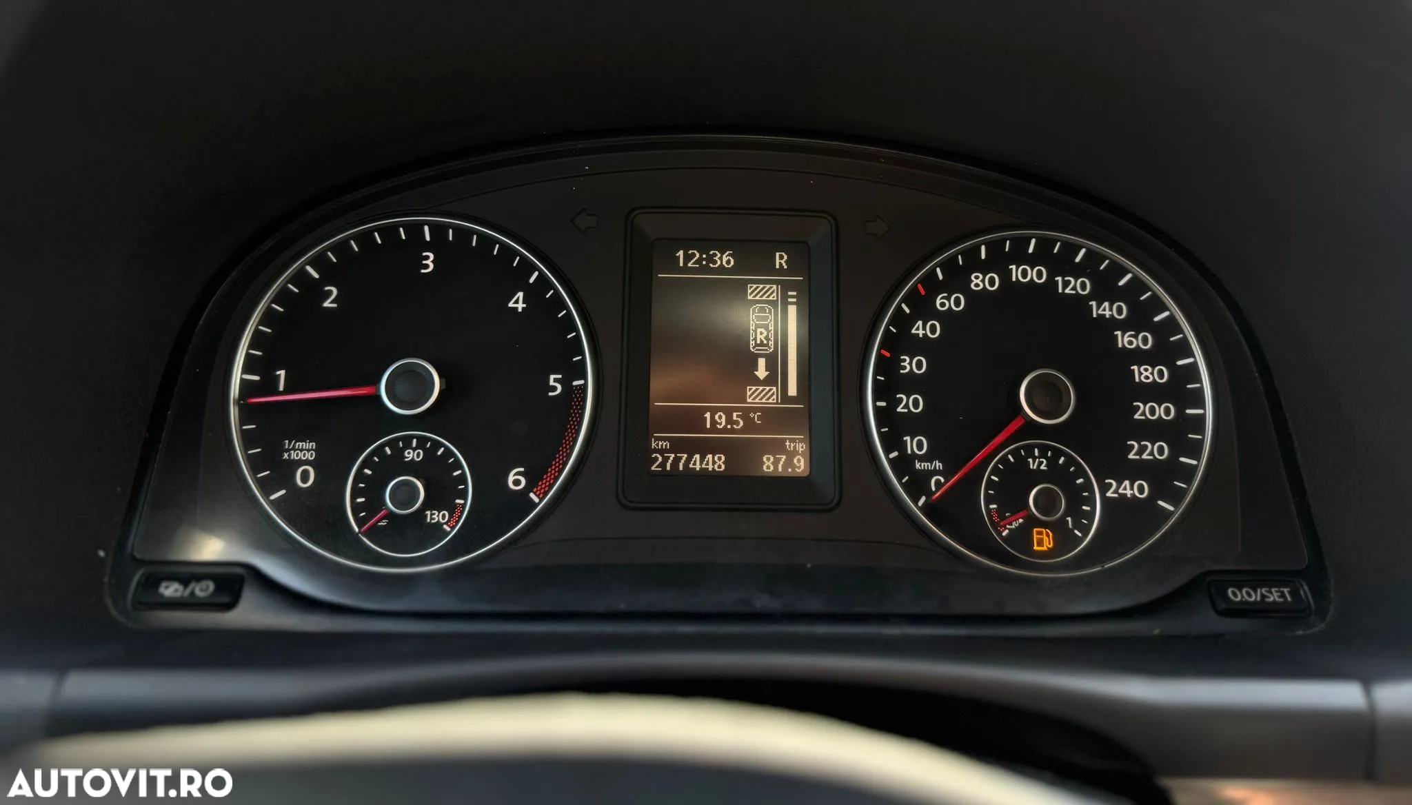 Volkswagen Touran 2.0 TDI DSG Comfortline - 13