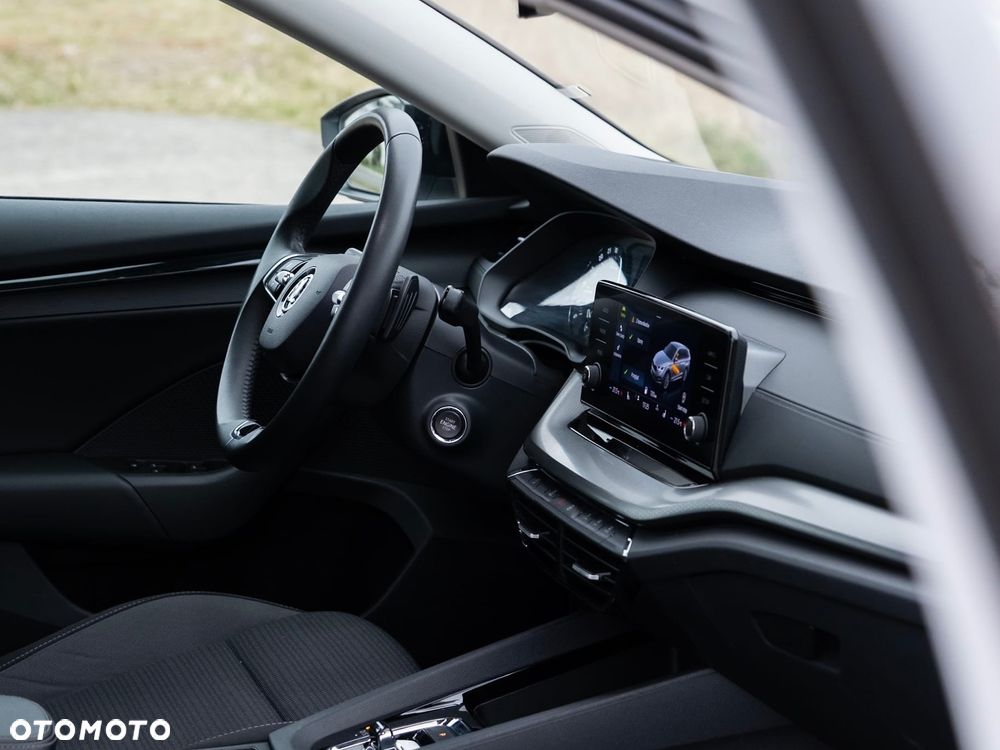 Skoda Octavia 2.0 TDI Ambition DSG - 6