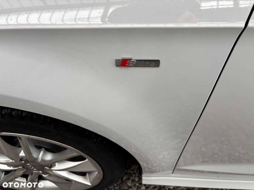 Audi A3 Sportback 1.6 TDI (clean diesel) S line Sportpaket - 15