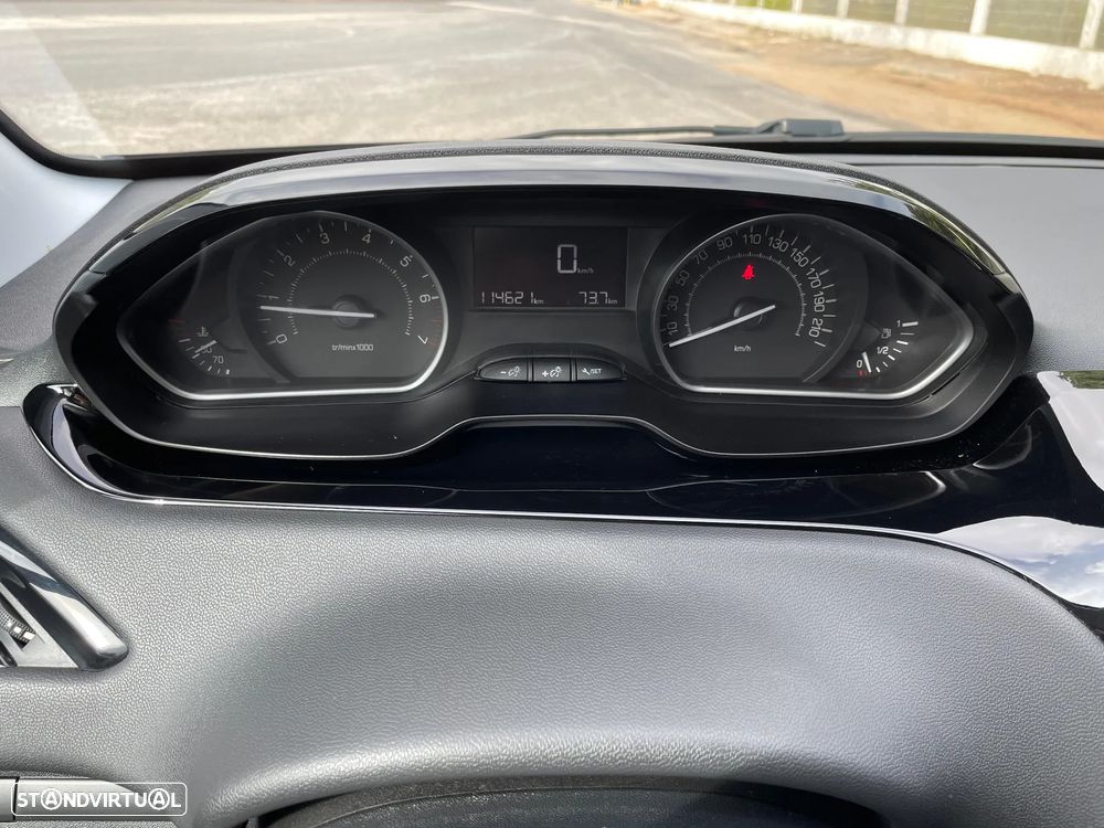 Peugeot 208 1.2 PureTech Active - 19