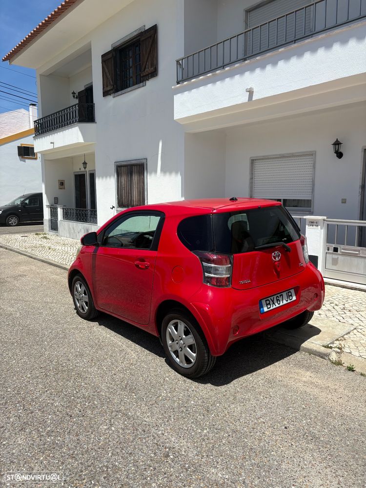 Toyota iQ 1.0 VVT-i - 2