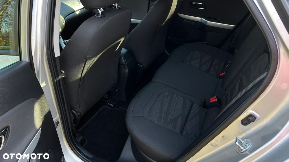 Kia Ceed 1.4 CRDi 90 Vision - 14