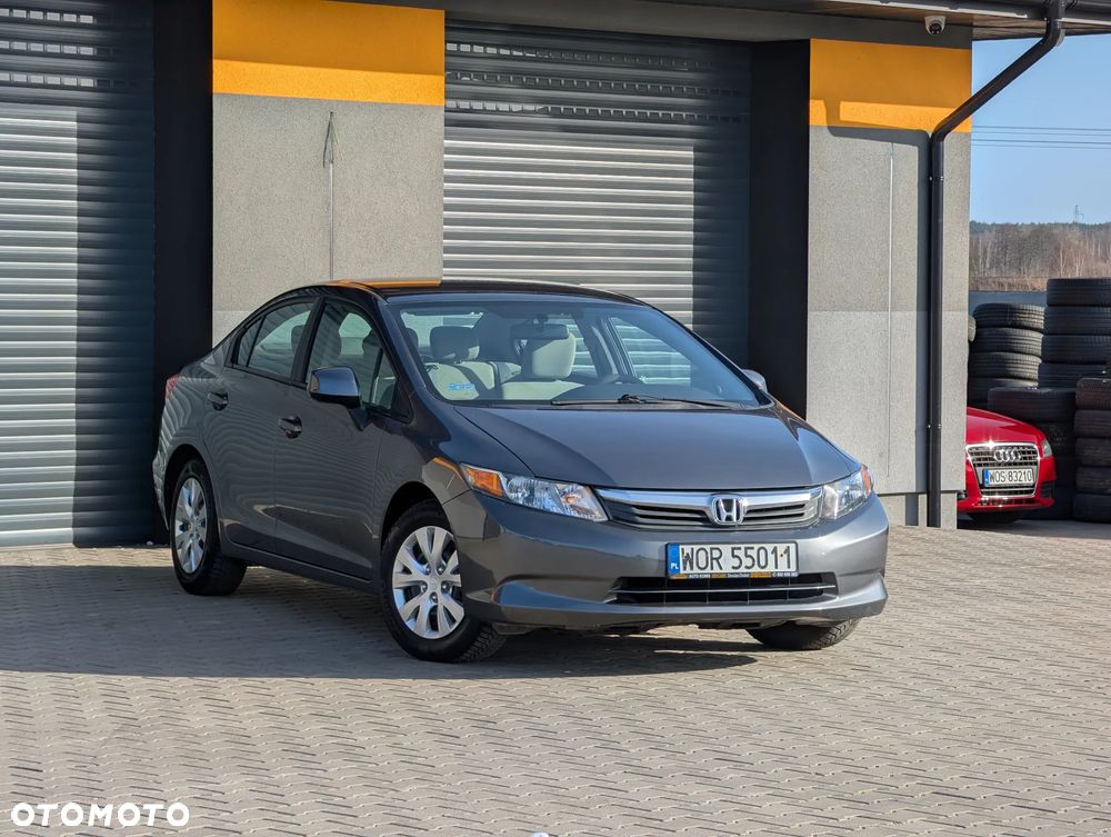 Honda Civic 1.8 Executive i-SHIFT - 3