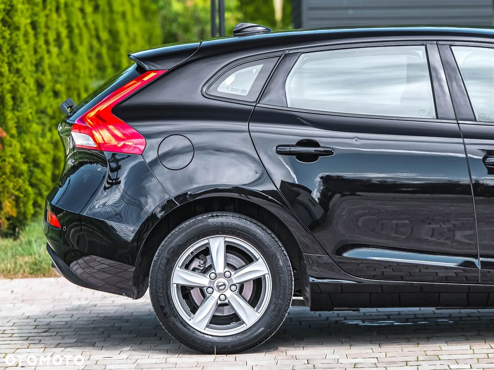 Volvo V40 D2 Momentum - 34