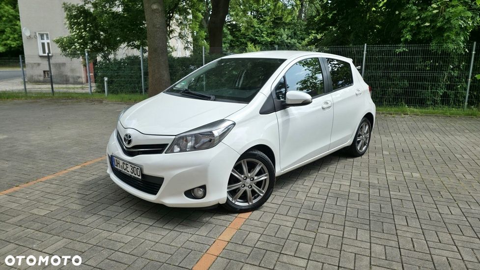 Toyota Yaris 1.33 Premium - 2