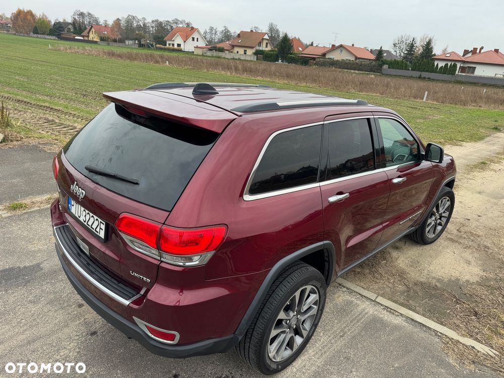 Jeep Grand Cherokee - 16