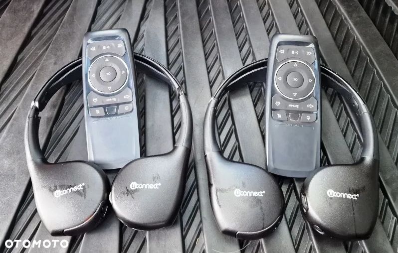 Chrysler Pacifica - 11