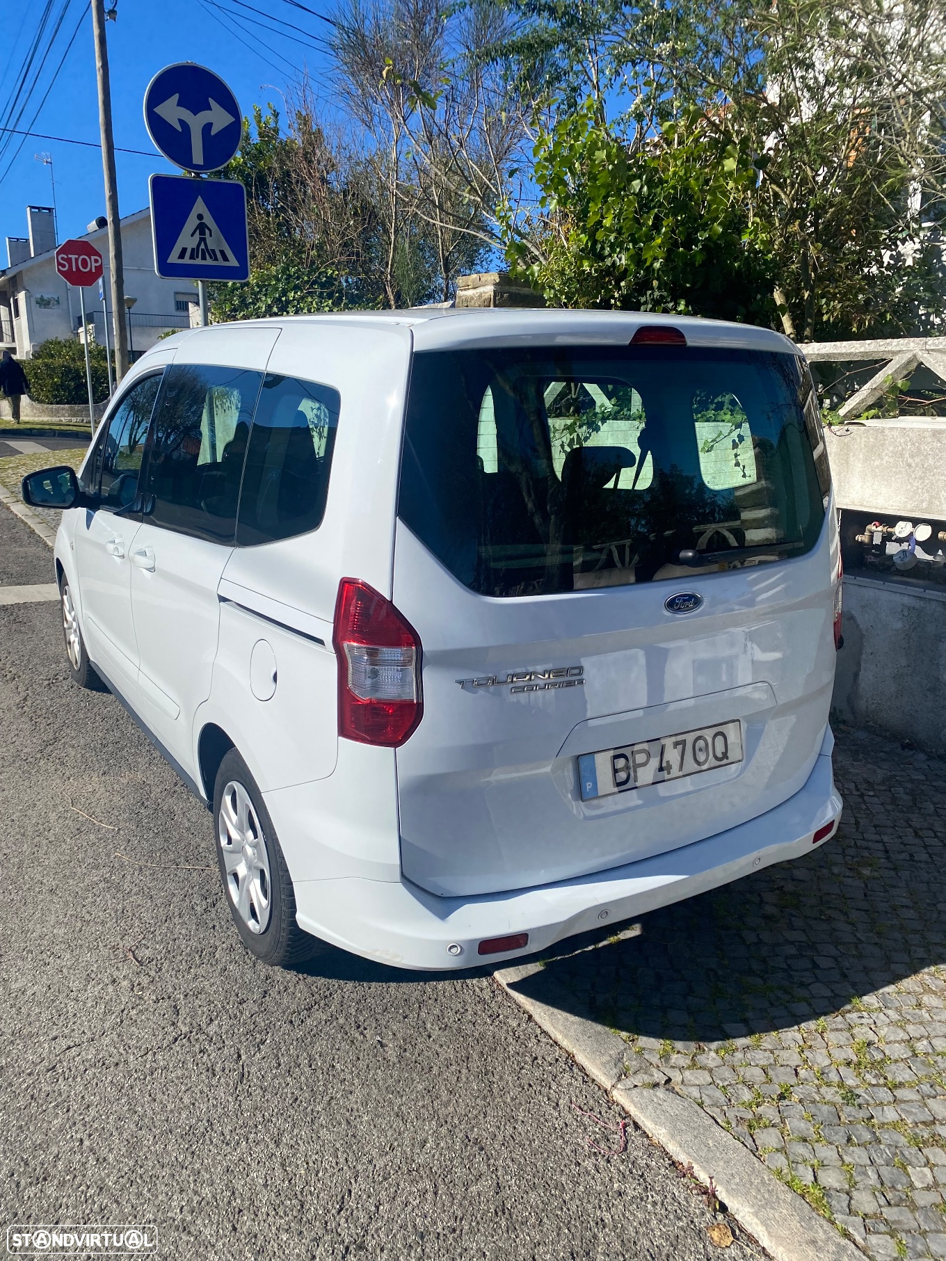 Ford Tourneo Courier 1.5 TDCi Ambiente - 9