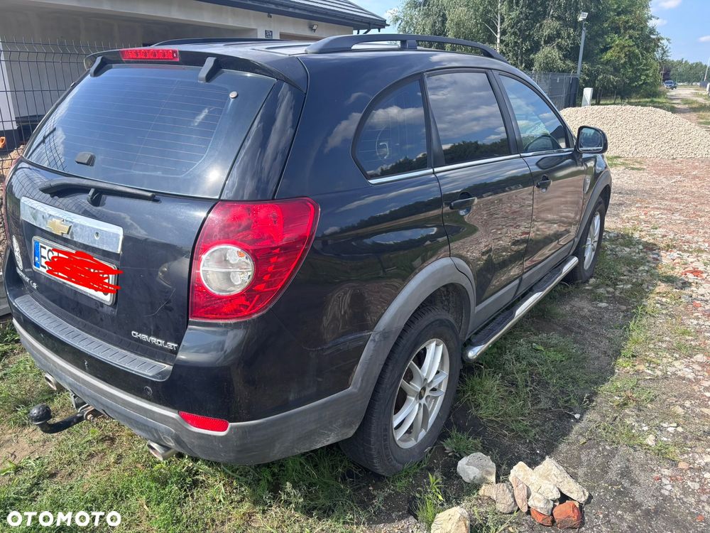 Chevrolet Captiva 2.4 LS 5os - 7