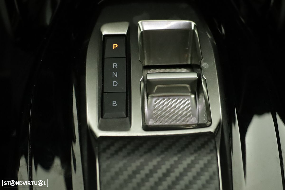 Peugeot e-2008 50 kWh GT - 16