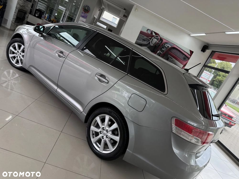 Toyota Avensis 2.0 D-4D Luna - 3