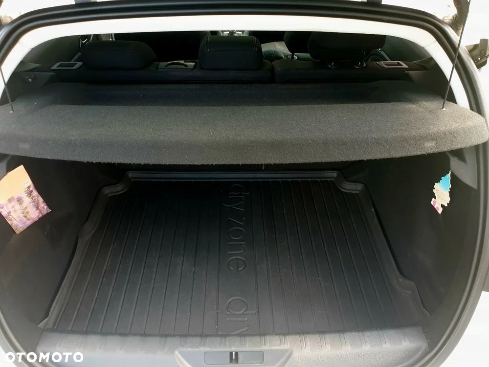 Peugeot 308 - 8