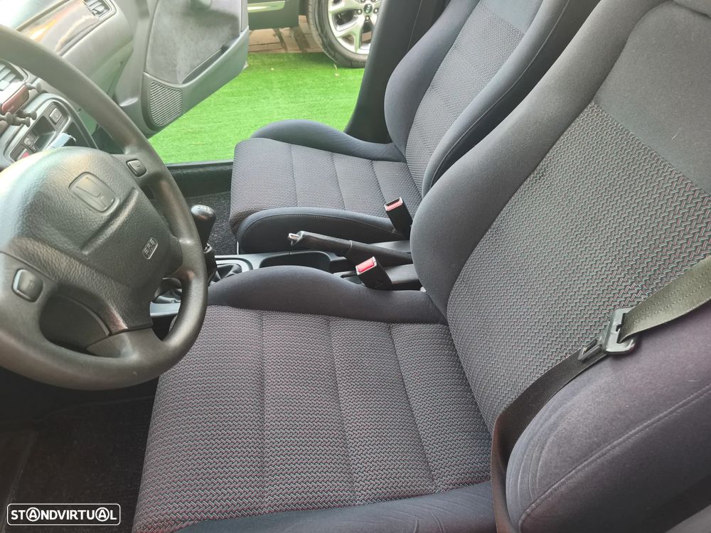 Honda Civic 1.5i LS - 13