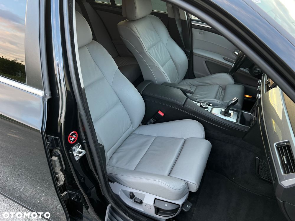 BMW Seria 5 520d Edition Exclusive - 14