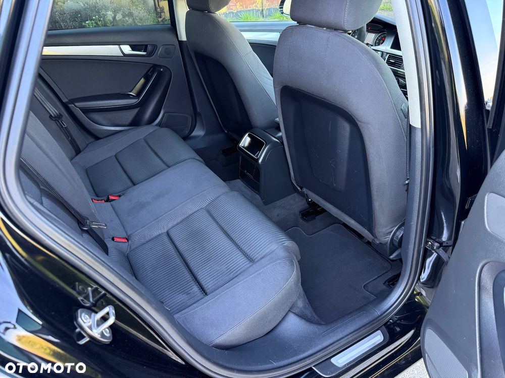Audi A4 Limousine - 10