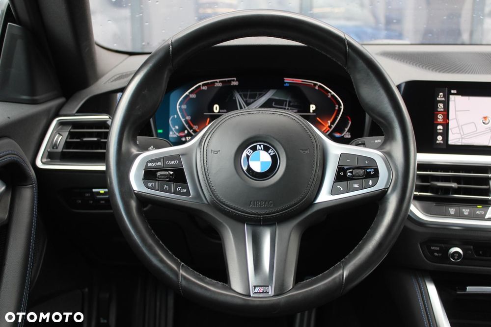 BMW Seria 2 220d M Sport - 12