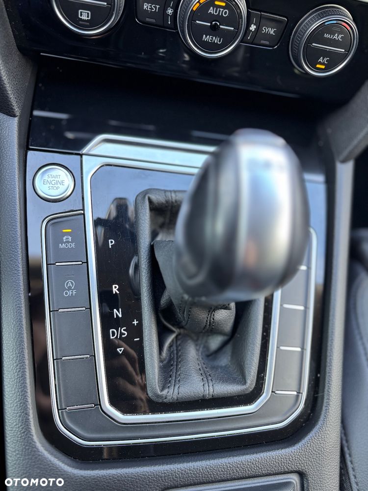 Volkswagen Passat Variant 1.5 TSI EVO Highline DSG - 22