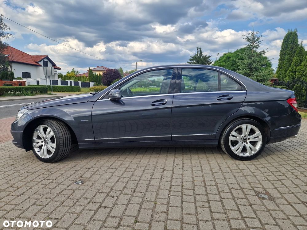 Mercedes-Benz Klasa C 250 CDI 4Matic 7G-TRONIC Avantgarde Edition - 2