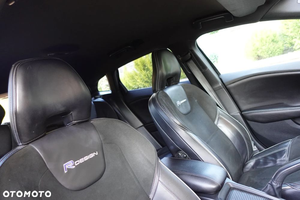 Volvo V40 D2 R Design - 18