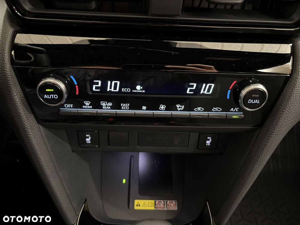 Toyota Yaris Cross Hybrid 1.5 Premiere Edition - 17