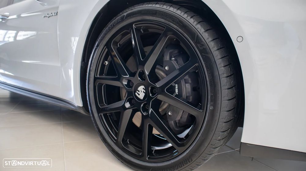 Porsche Panamera 4 E-Hybrid - 19