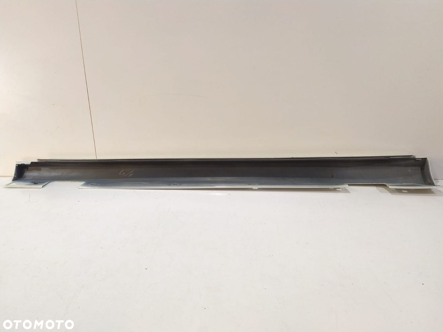 MB B W246 Listwa / osłona progu prawa - 14383 - 2