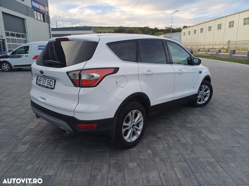 Ford Kuga 2.0 TDCi 4x4 Titanium - 9