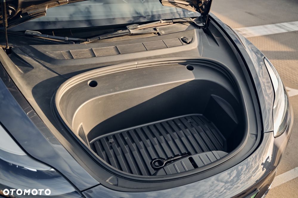 Tesla Model 3 Long Range AWD - 11