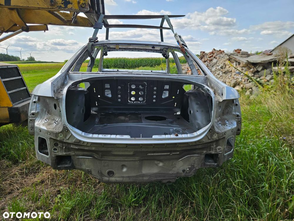 Błotnik Ćwiartka LY7W Poszycie Słupek Próg Podłużnica Dach Audi A6 C6 Sedan - 29