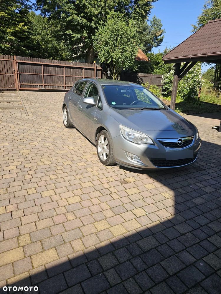 Opel Astra 1.6 Enjoy - 1