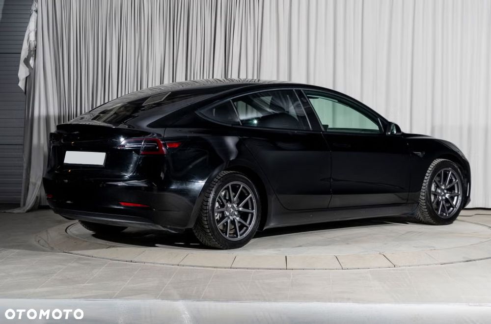 Tesla Model 3 Langstreckenbatterie Allradantrieb Dual Motor - 6