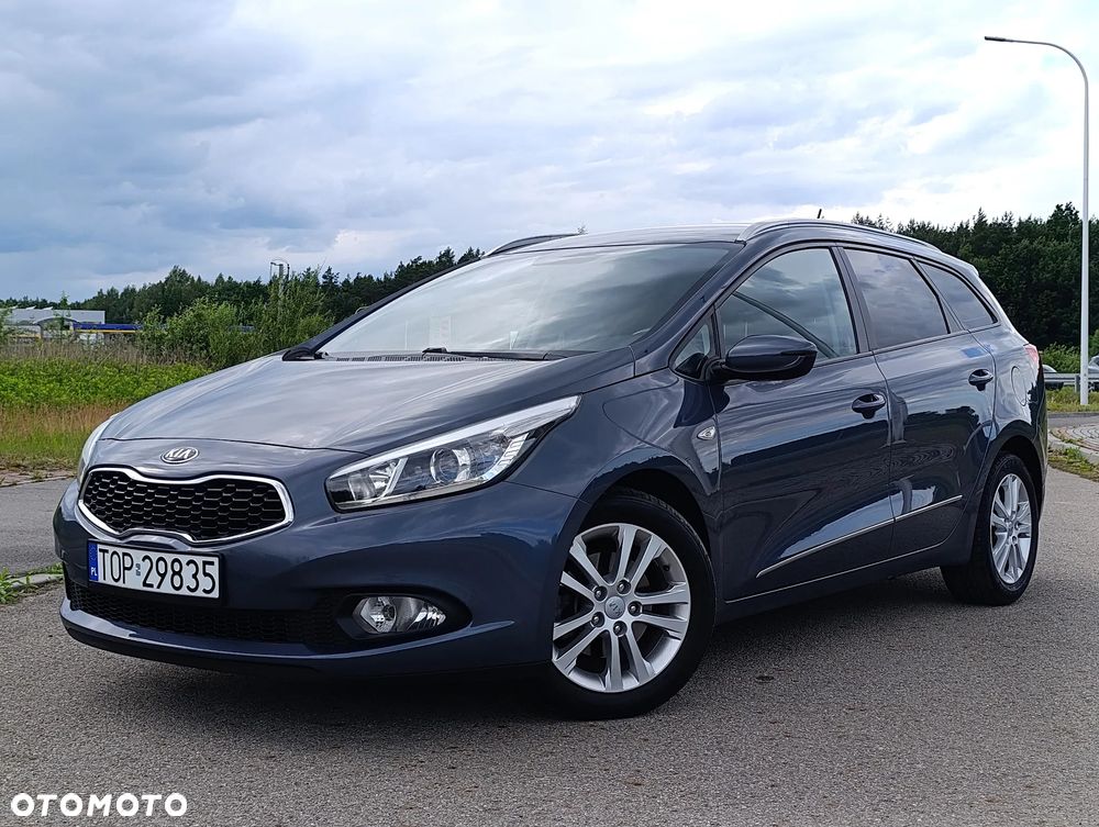 Kia Ceed 1.6 GDI Dream Team Edition - 10