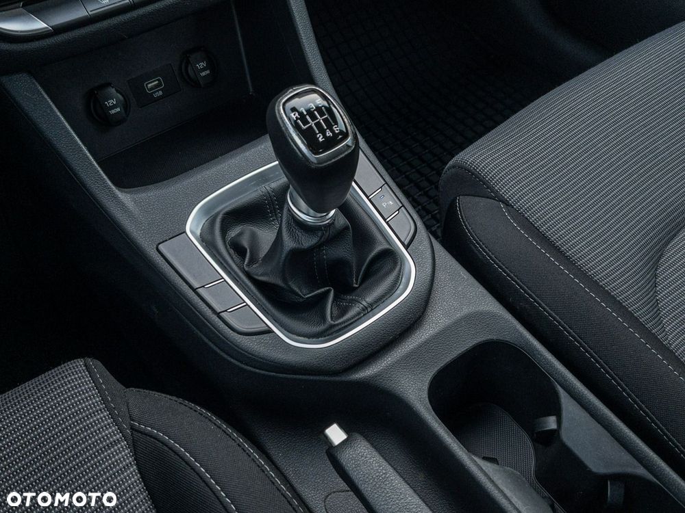 Hyundai i30 1.5 DPI Modern - 17
