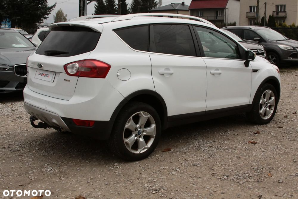 Ford Kuga 2.0 TDCi 2x4 Titanium - 11