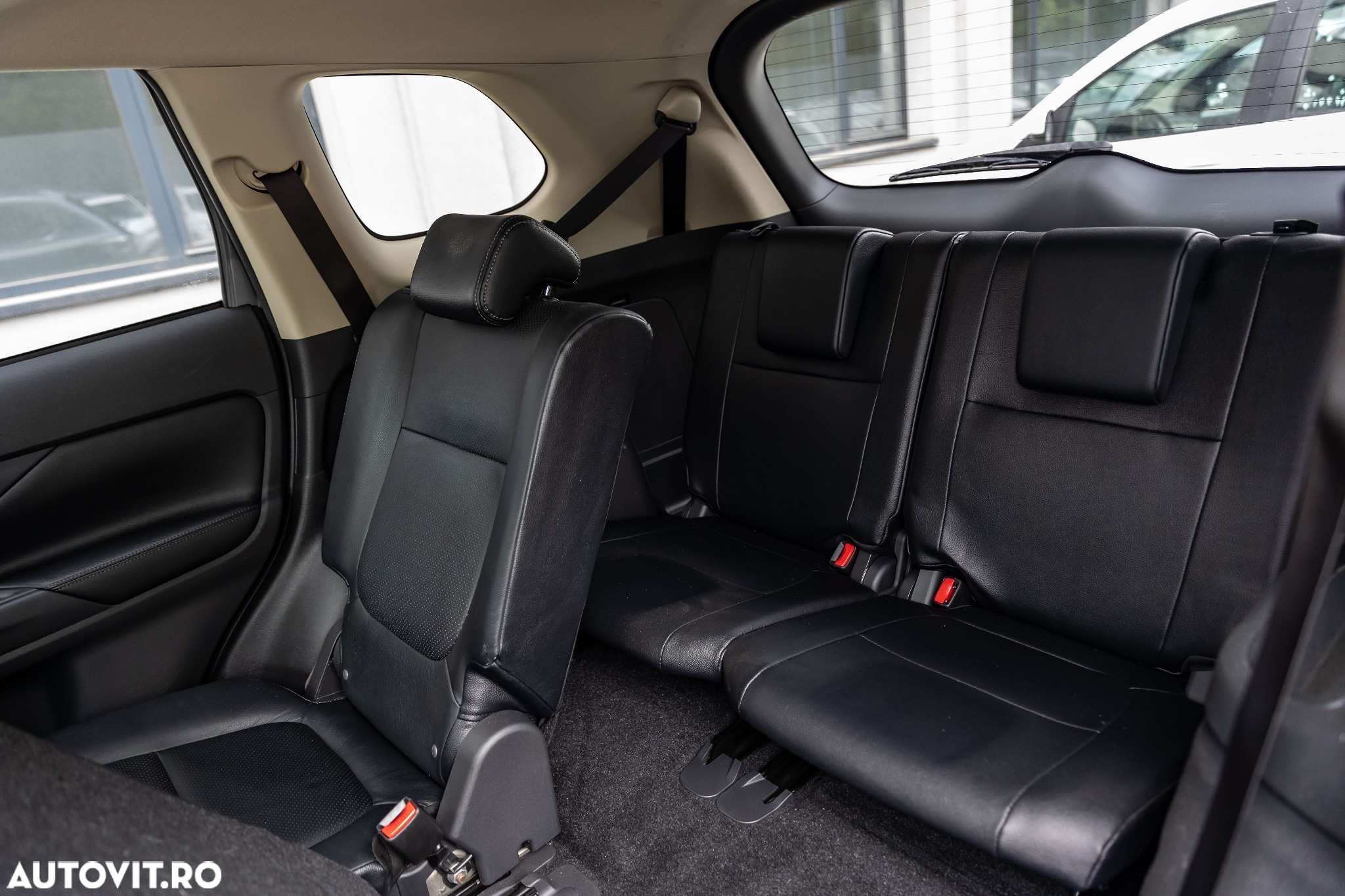 Mitsubishi Outlander 2.2 Litre 4WD DI-D Intense - 17