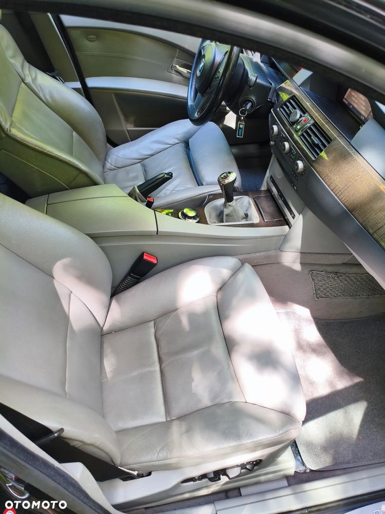 BMW Seria 5 545i - 7