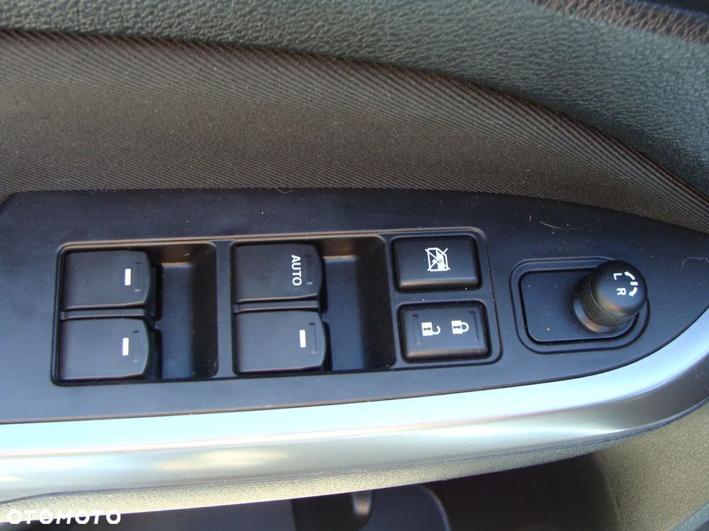 Suzuki Vitara 1.4 Boosterjet Hybrid Automatik Comfort - 19