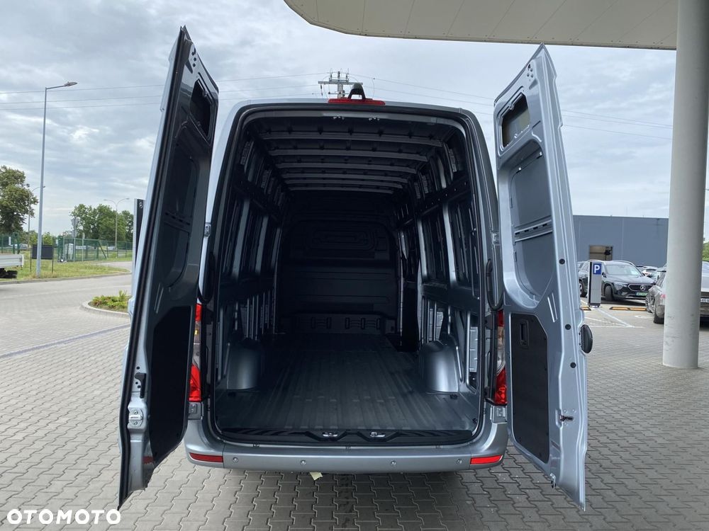 Mercedes-Benz Sprinter - 9