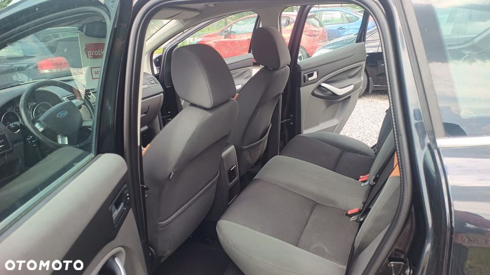 Ford Kuga - 5