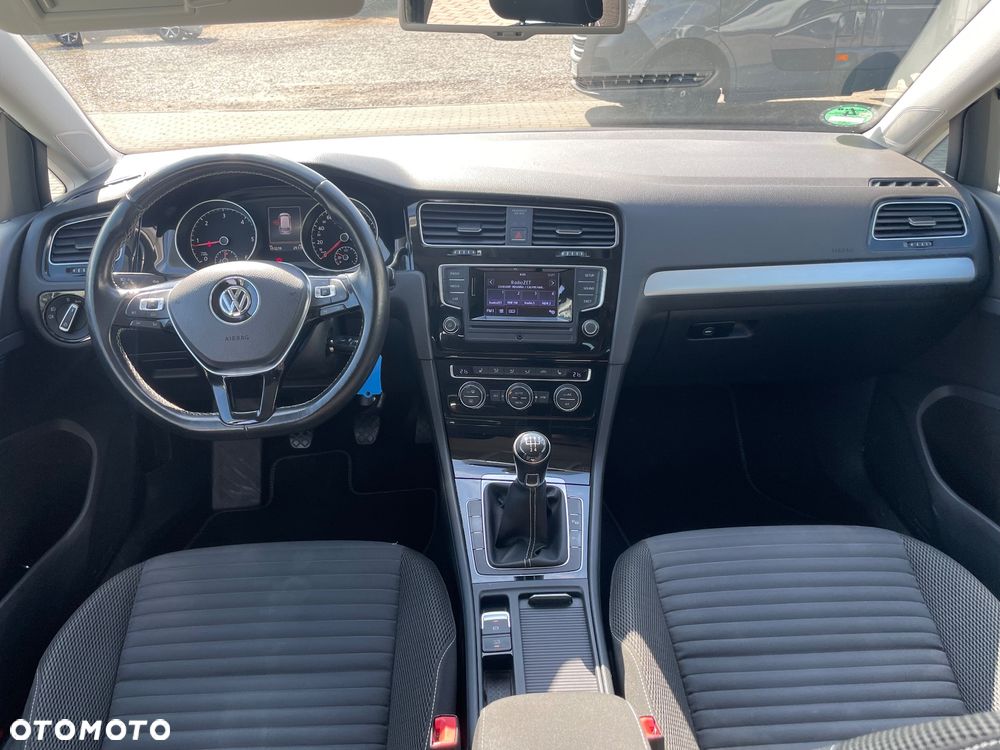 Volkswagen Golf 1.6 TDI BlueMotion Technology Cup - 23