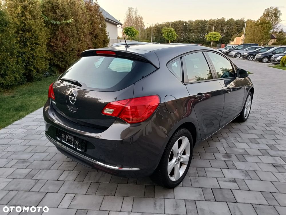 Opel Astra - 11