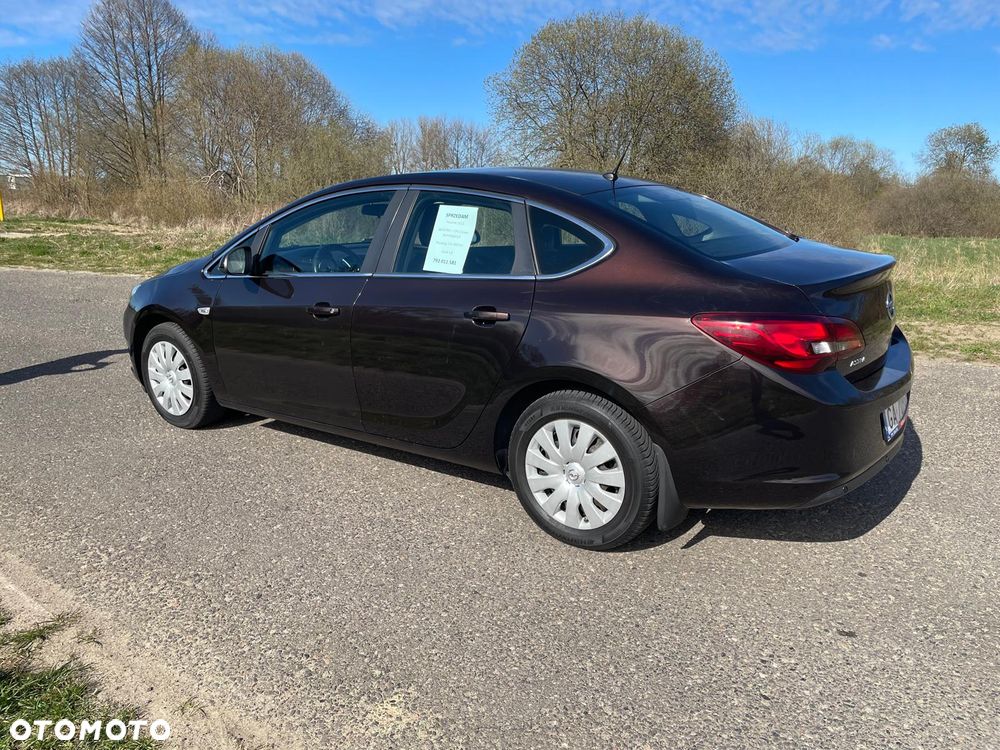 Opel Astra 1.6 Executive - 5