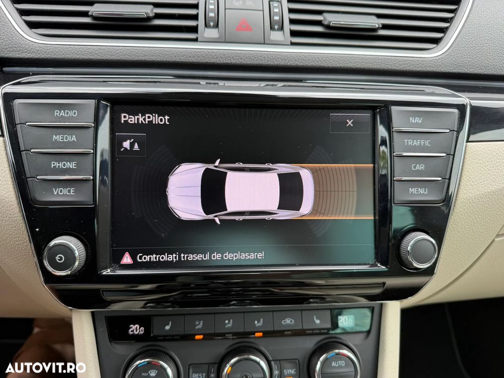 Skoda Superb 2.0 TDI DSG L&K - 33