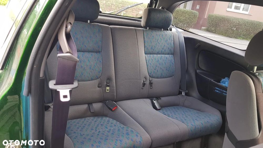 Nissan Almera 1.4 S - 14