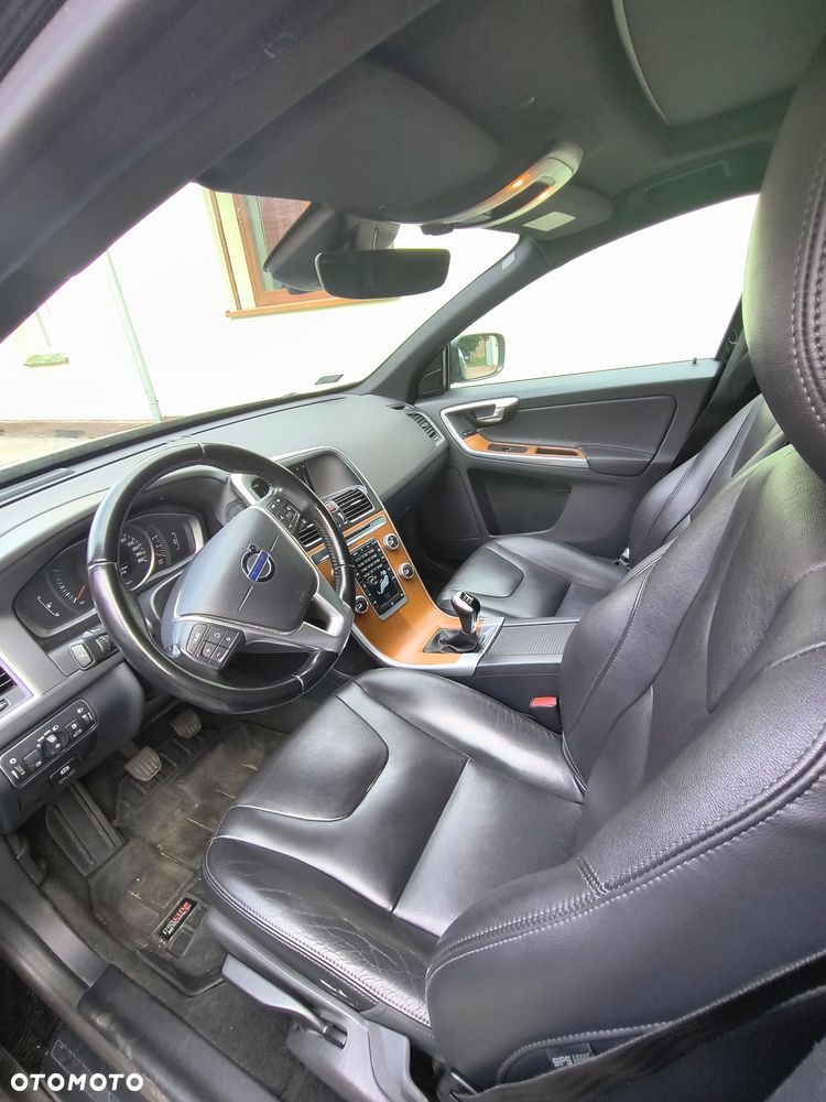 Volvo XC 60 D4 Drive-E R-Design Momentum - 23