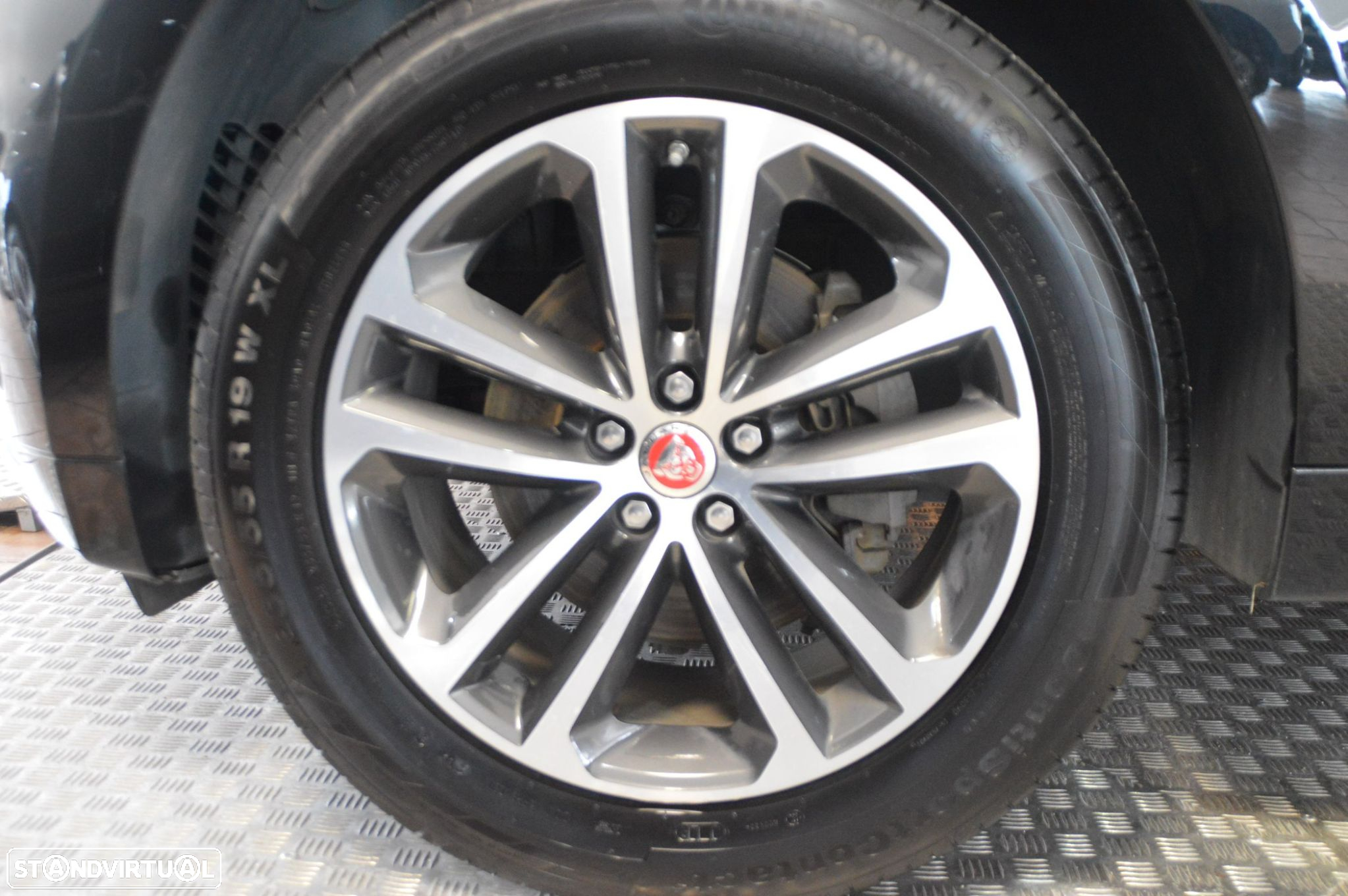 Jaguar F-Pace 2.0 i4D R-Sport AWD - 17