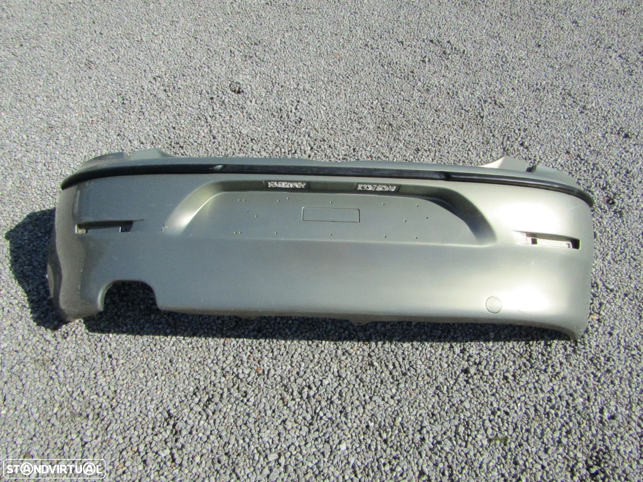 Para-choques Alfa Romeo 147 ano 2001 original ,usado - 1