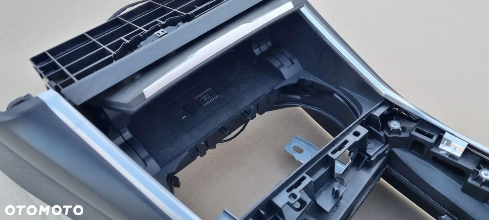 BMW 3 G20 G21 2019- Podłokietnik Oryginał Europa - 7