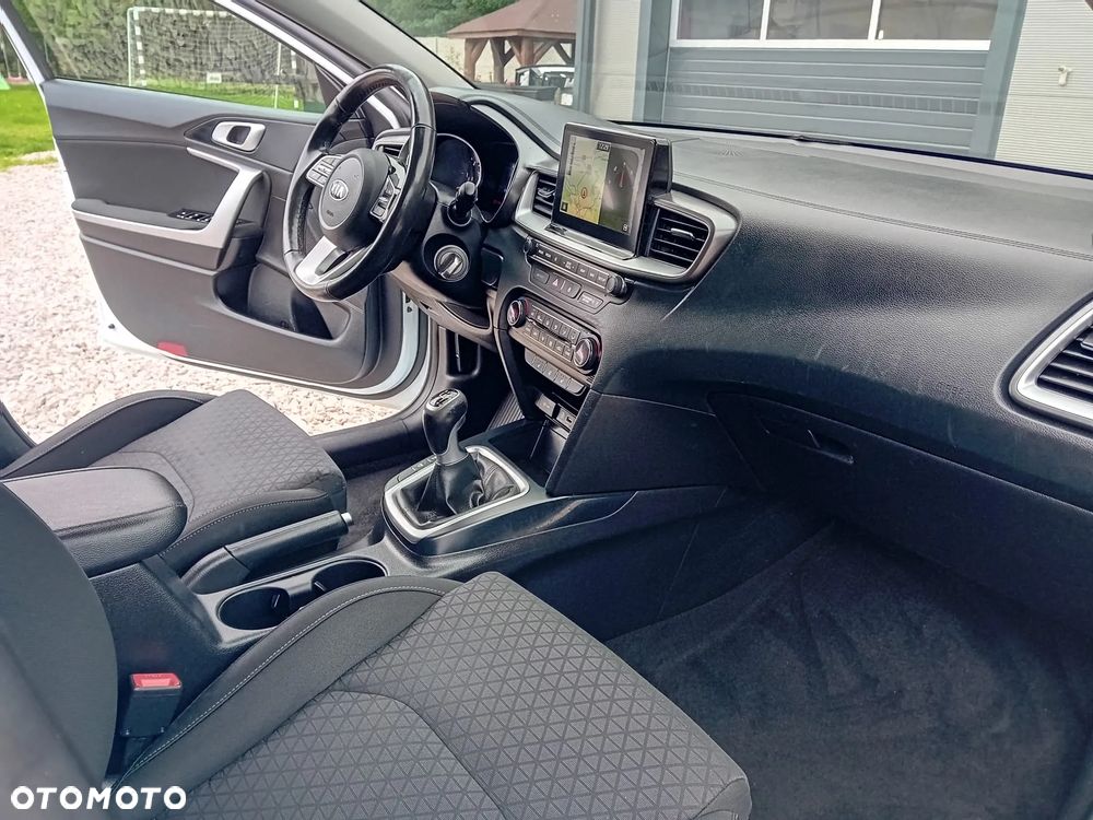 Kia Ceed - 19