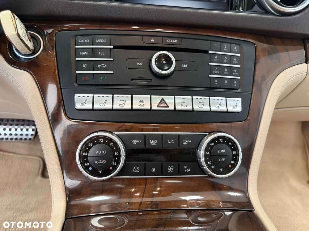 Mercedes-Benz SL - 31